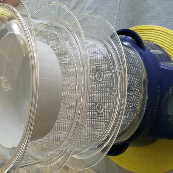 Cook's Essentials 3 tier Steamer, Like new - Picture 4 of 5